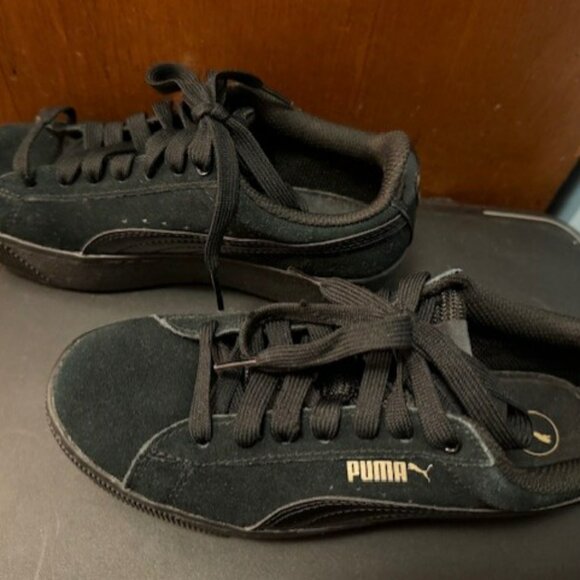 PUMA – Retro Black Vikki Platform Sneaker - Picture 12 of 16